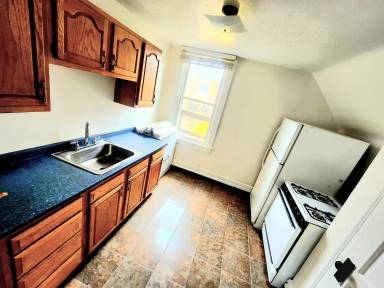 Main picture of 44 Kendall Ave
