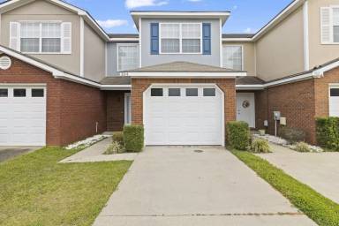 Main picture of 304 Claremont Ave