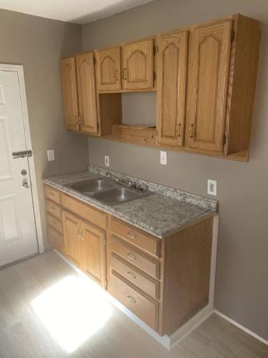 Main picture of 3224-3226 E 8th St. - 2E