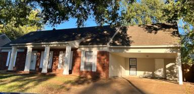 Main picture of 3078 Estes St