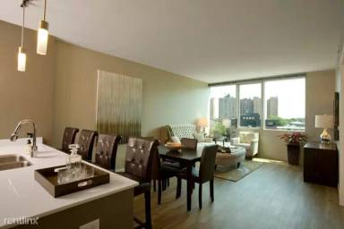 Main picture of 3715 N Halsted St