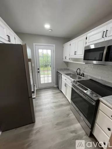 Main picture of 104 Frieda Ln