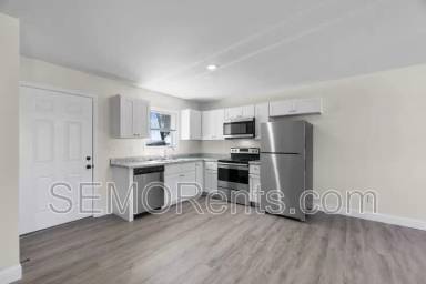 Main picture of 222 Iylas Ln