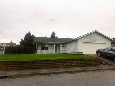Main picture of 100 NE Rose Ridge Dr