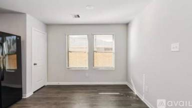Main picture of 25590 Roy Rogers Rd