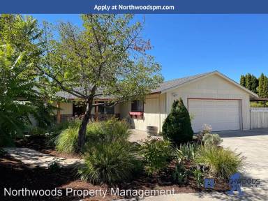 Main picture of 582 Magenta Cir