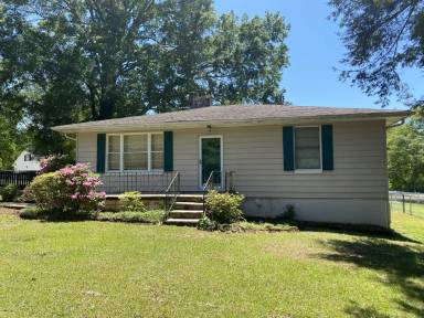 Main picture of 108 S Rockview Dr
