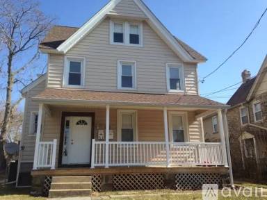 Main picture of 111 N Main St