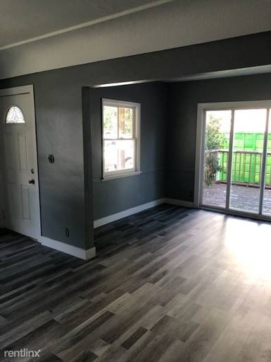 Main picture of 19420 Wyandotte St