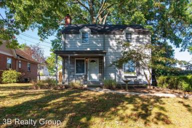 Main picture of 7725 Moss Ct