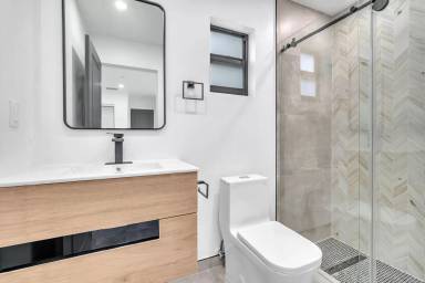 Main picture of 2460 SW 58th Mnr
