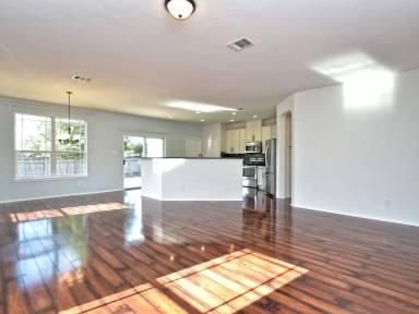 Main picture of 2717 Claremont Ct