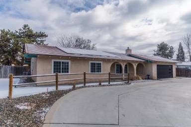 Main picture of 4560 N Maple Grove Rd