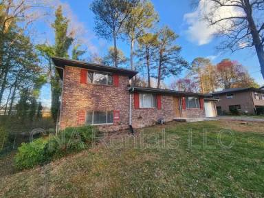 Main picture of 3146 Vandiver Dr