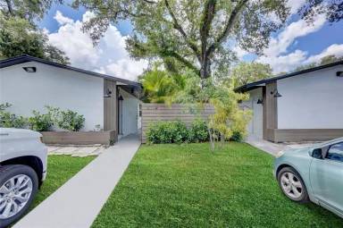 Main picture of 808 Middle St