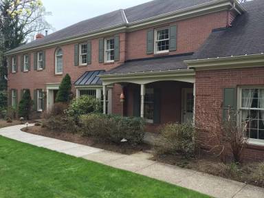 Main picture of 84 Fair Oaks Dr