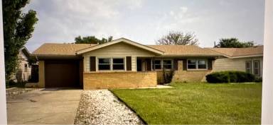 Main picture of 4411 SE 33rd Ave