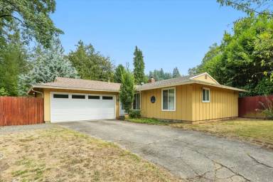 Main picture of 2448 Margery St