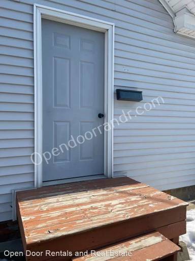 Main picture of 903 S Cedar St