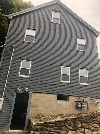 Main picture of 8 Bloomingdale Ct