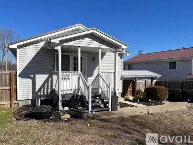 Main picture of 203 W South Railroad St