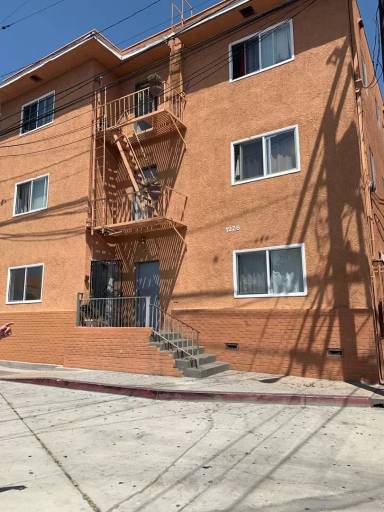 Main picture of 1276 Chestnut Ave