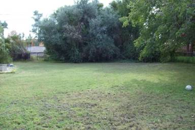 Main picture of 1455 E Cedar St