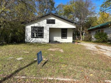 Main picture of 619 4th Ave NW