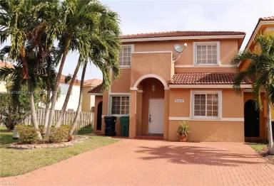 Main picture of TWIN LAKES