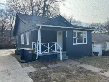 Main picture of 1541 E 50th St