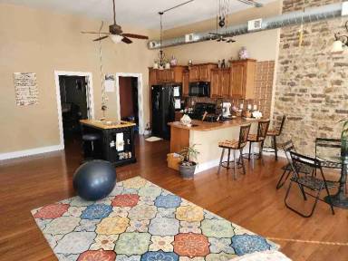 Main picture of 316 Neosho St