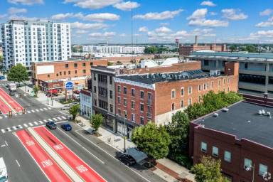 Main picture of 1318 W Broad St