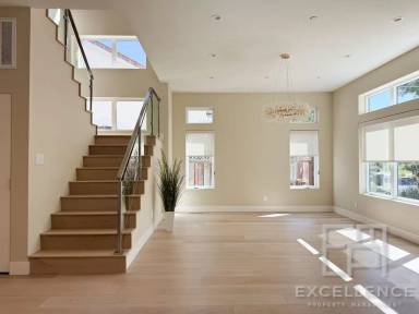 Main picture of 339 Franklin St