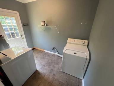 Main picture of 712 E Magnolia Ave