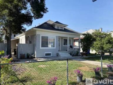 Main picture of 2925 S Catalina St