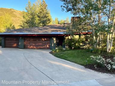 Main picture of 2400 Meadows Dr
