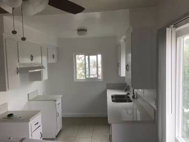 Main picture of 700 E Holly Ave