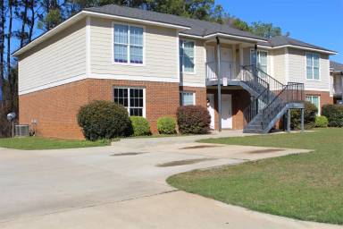 Main picture of 2529 Hilltop Dr