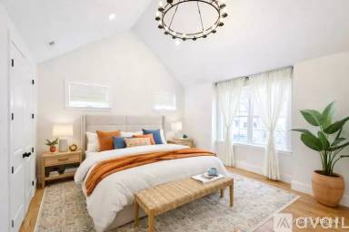 Main picture of 261 Main St