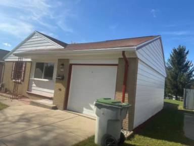 Main picture of 2753 S 57th St