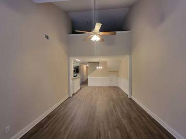 Main picture of 640 Vista Dr