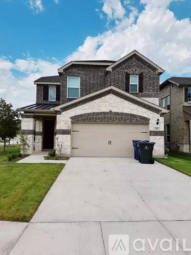 Main picture of 741 Creekwater Ln
