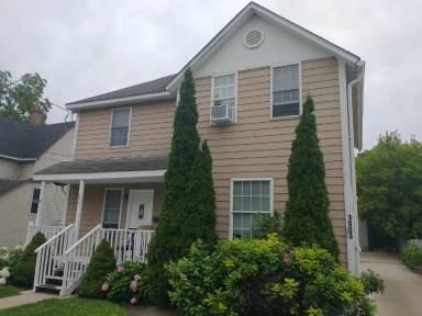 Main picture of 1001 Grand Ave