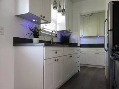 Main picture of 6129 S Victoria Ave