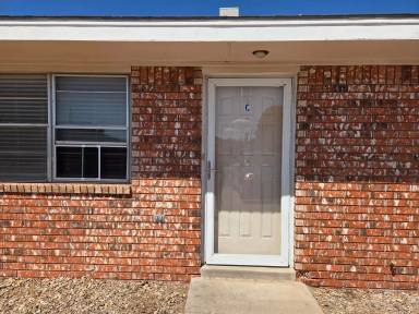 Main picture of 2112 Fred Daugherty Ave