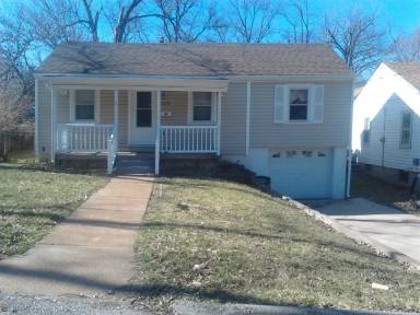 Main picture of 3255 Royalton Ave