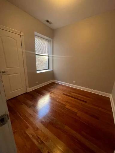 Main picture of 2048 W Hood Ave