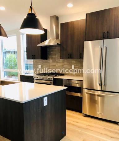 Main picture of 18513 104th Ave NE