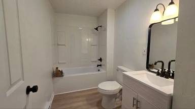 Main picture of 502 W 23rd St