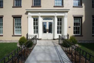 Main picture of 1 Columbia Pl